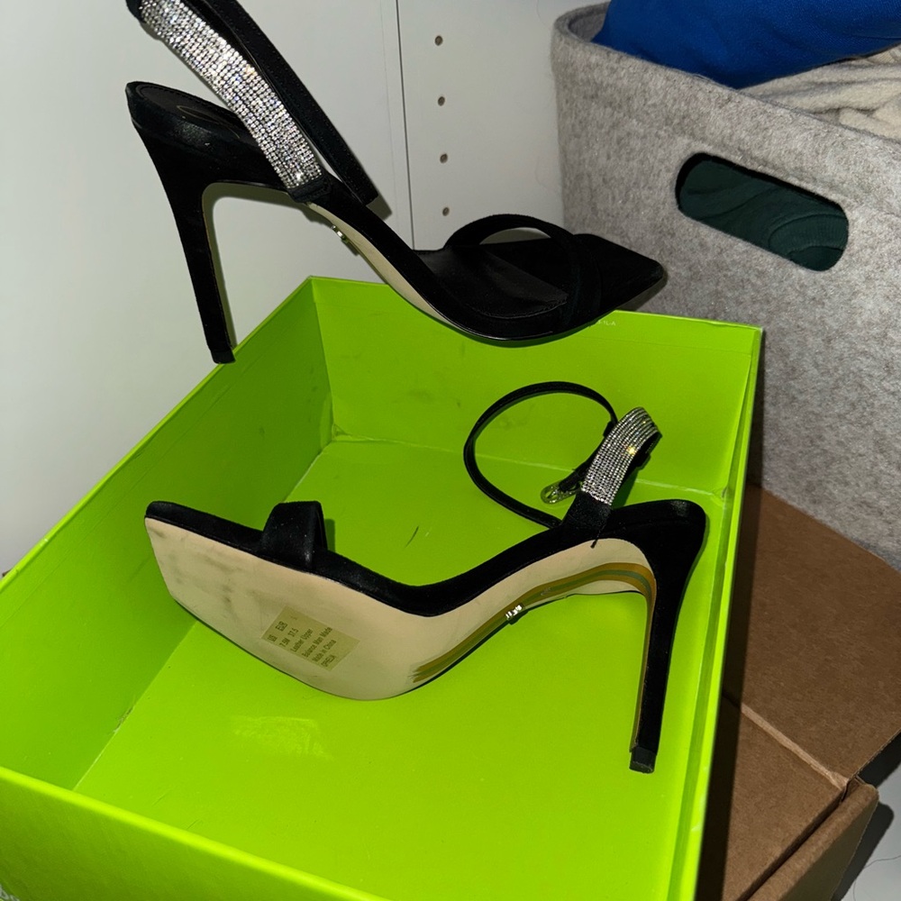Elegant Black Stiletto Heels with Silver Accents